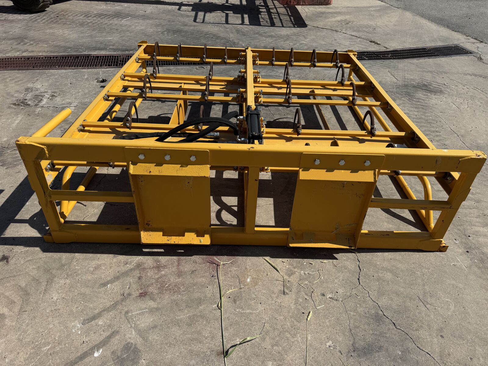 8 or 10 bale pickup.