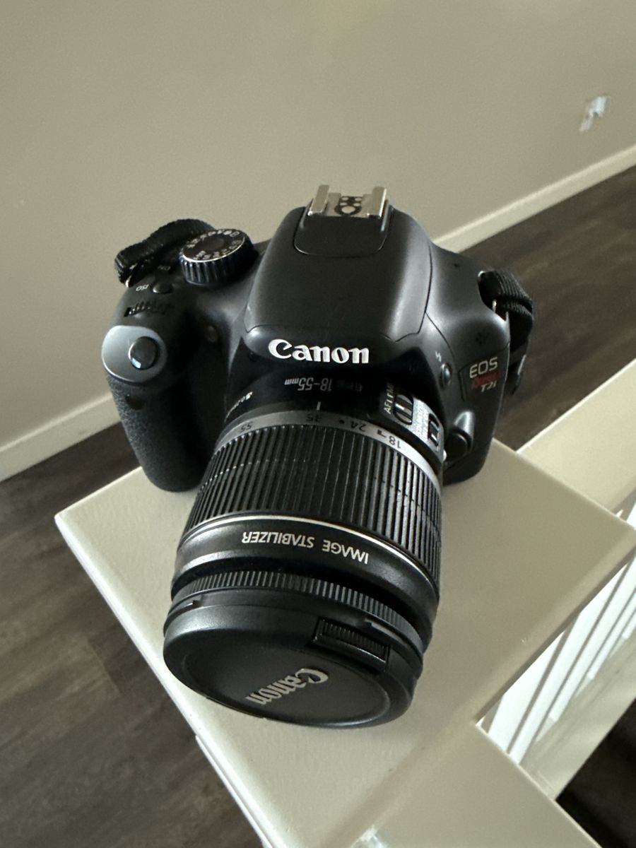 Canon EOS Rebel T2i DSLR Camera with EF-S 18-55mm IS Lens