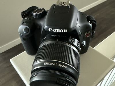 Canon EOS Rebel T2i DSLR Camera with EF-S 18-55mm IS Lens