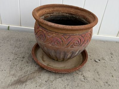 Terracotta planter pot with saucer