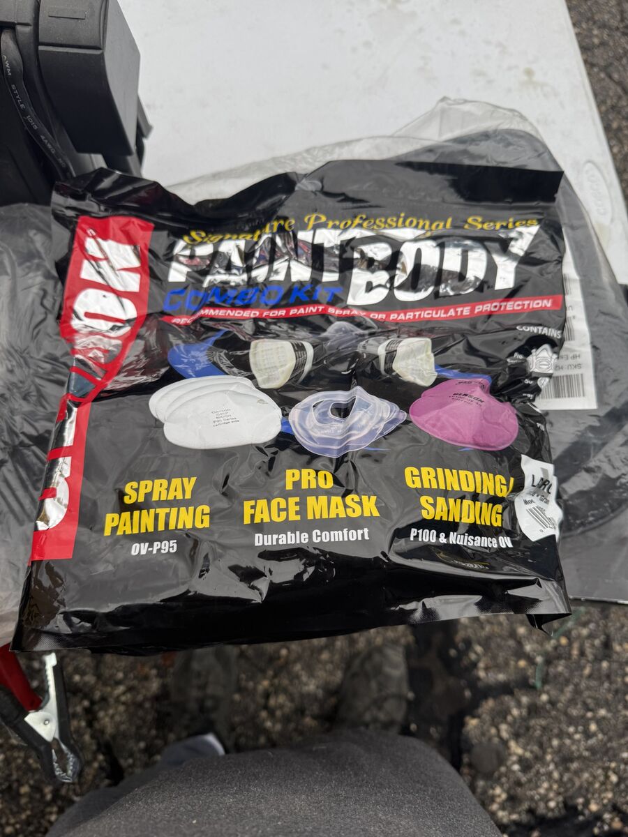 Professional Series Half-Mask Respirator Kit, Large, P95 Filter Class, Silicone Rubber