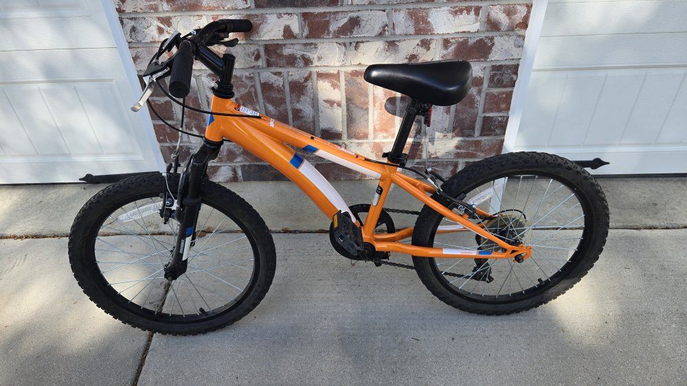 Diamondback Cobra 20" Orange Kids Bike - 6 speed - Good condition