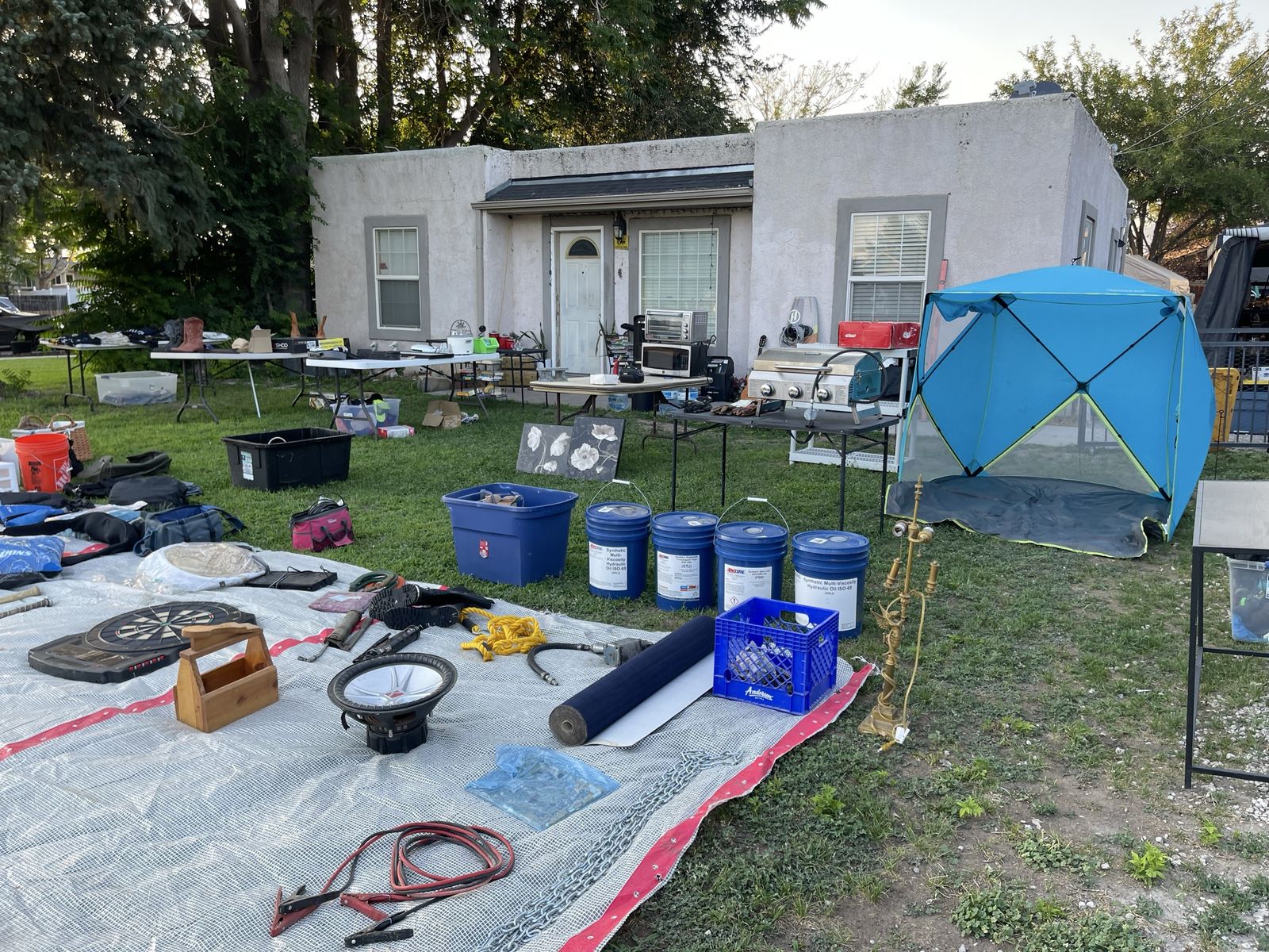 Yard sale 31 and 1