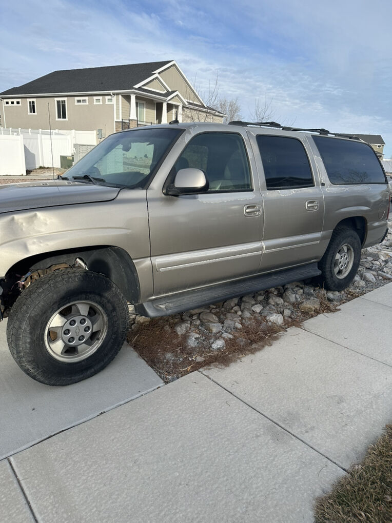 2003 CHEVROLET SUBURBAN LT