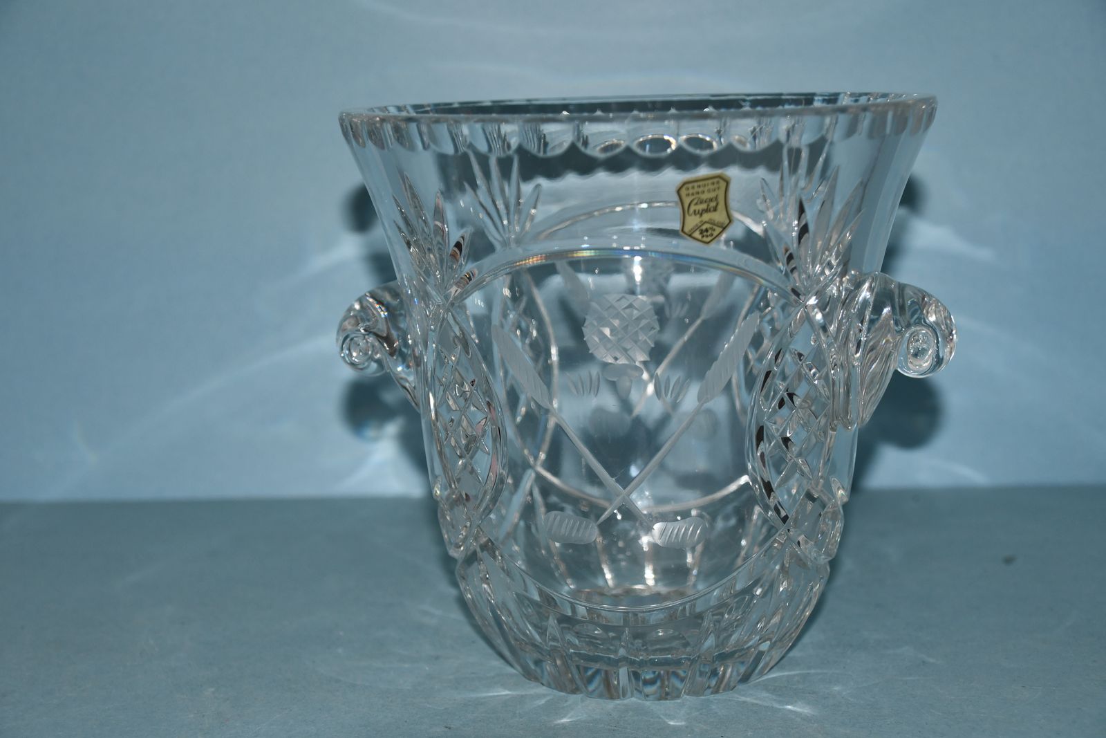 BEAUTIFUL HAND CUT LEAD CRYSTAL VASE ~ DECOR ~ HEIGHT 7.25" ~ NO CHIPS!