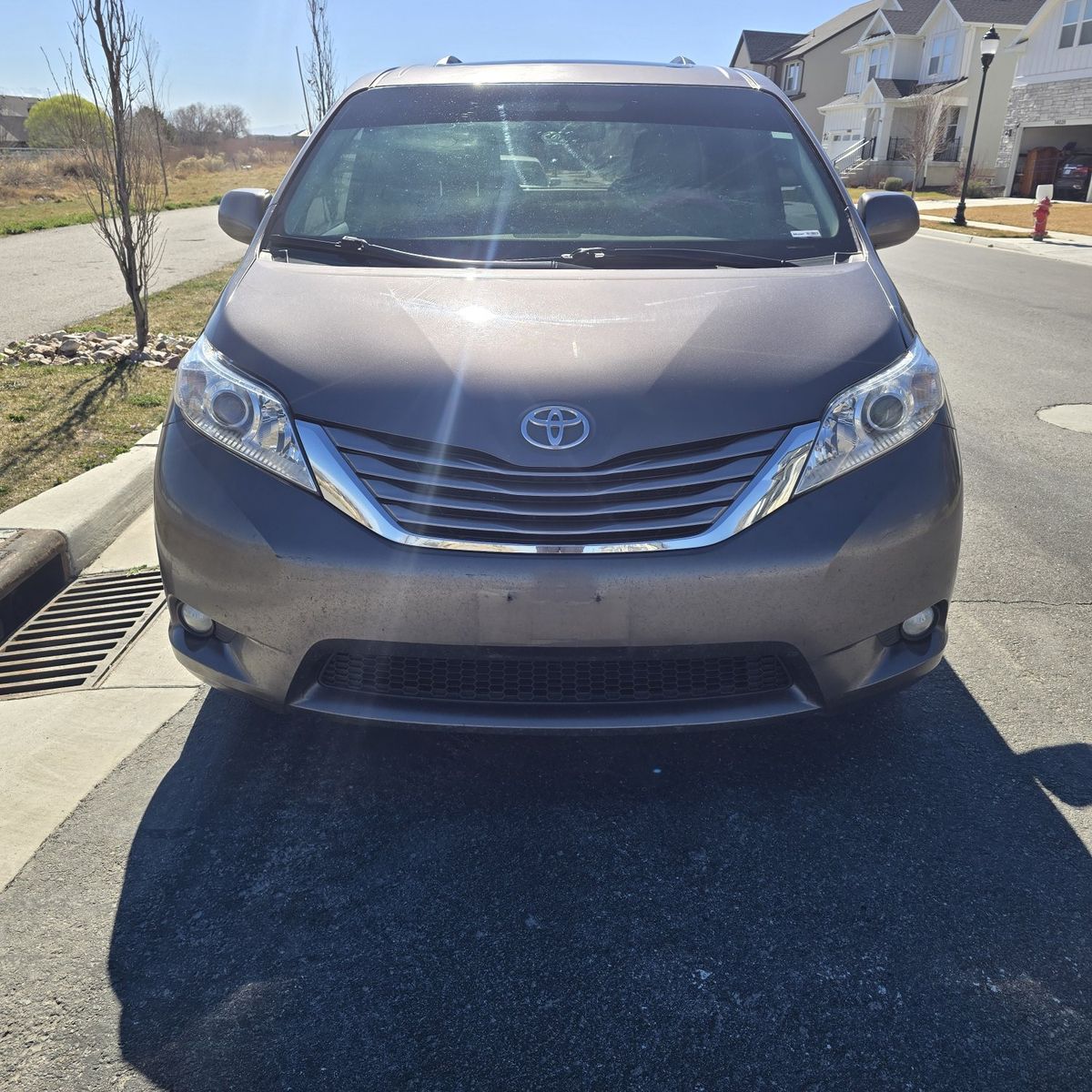 2011 TOYOTA SIENNA XLE 7-Passenger