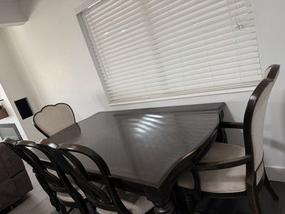 Dinning table 6 chairs