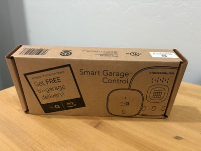 Chamberlain myQ Smart Garage Control Hub and Sensor MYQ-G0401-ES