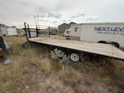 24’ Atv/snowmobile/flatbed trailer