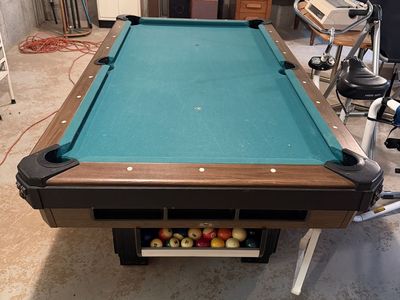 Vintage Frederick-Willys 7’ Pool Table – Slate $500 cash/venmo in Provo