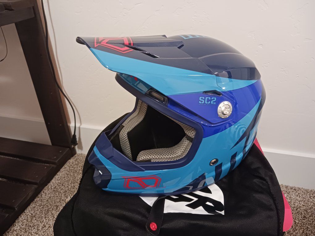 MSR youth helmet