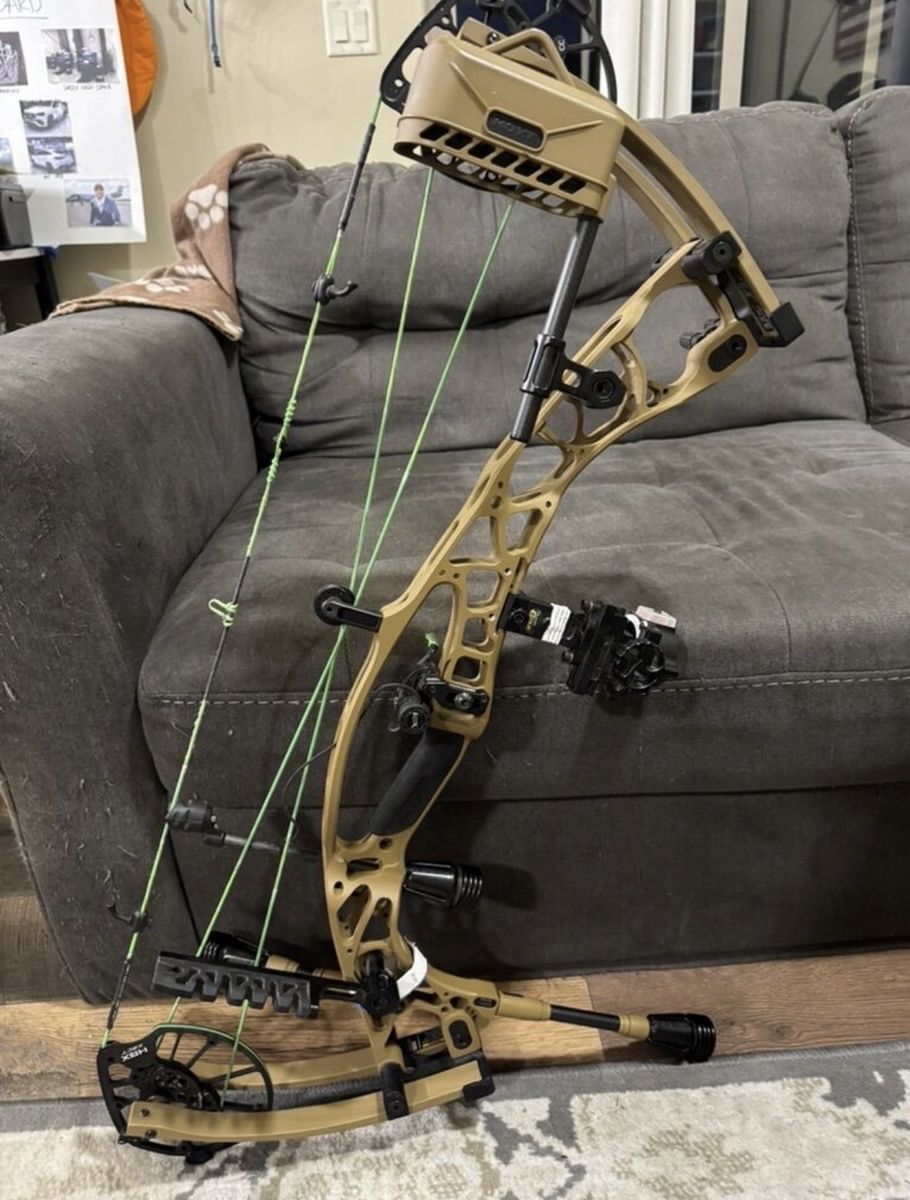 Hoyt Alpha X