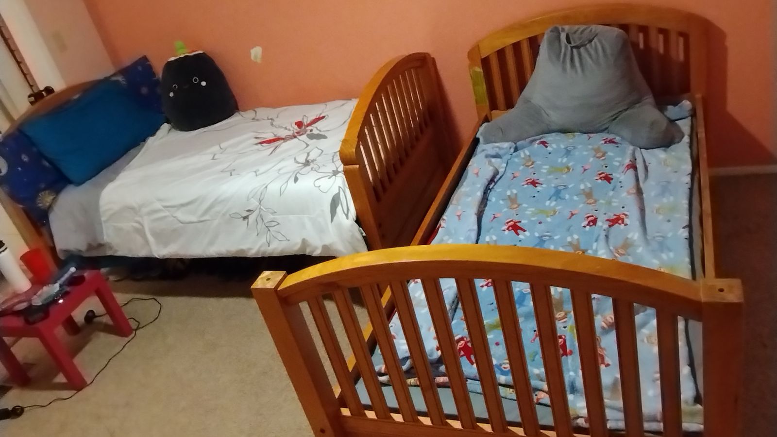 Broyhill Twin Beds with Bunk Bed rails