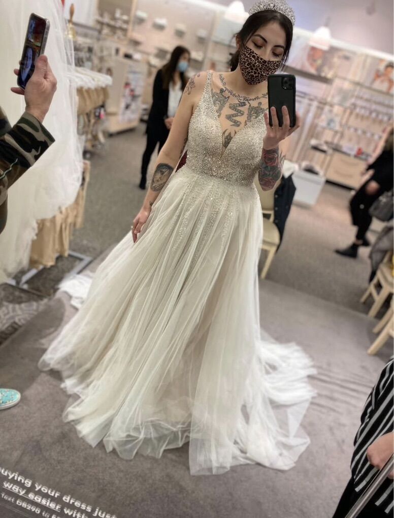 Never used Size 4 Wedding Dress