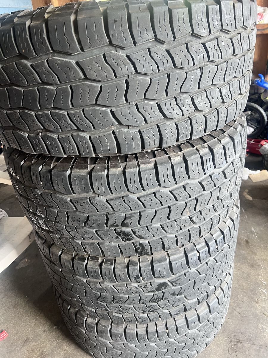 35x12.50-18 Coopers AT3 Set of 4