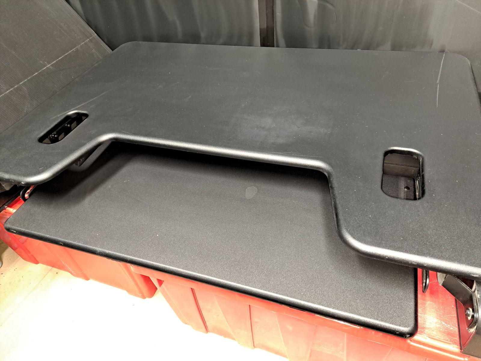 Varidesk exec 40 Standing Desk Converter