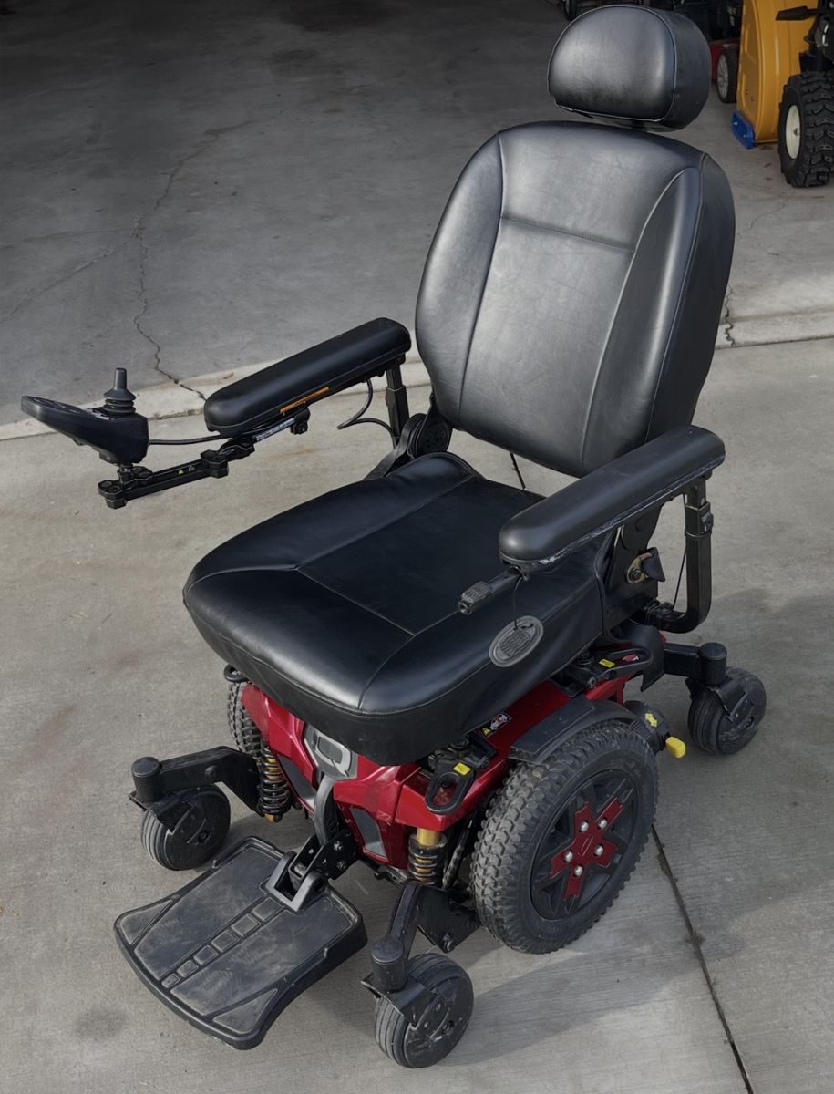 Electric wheelchair scooter