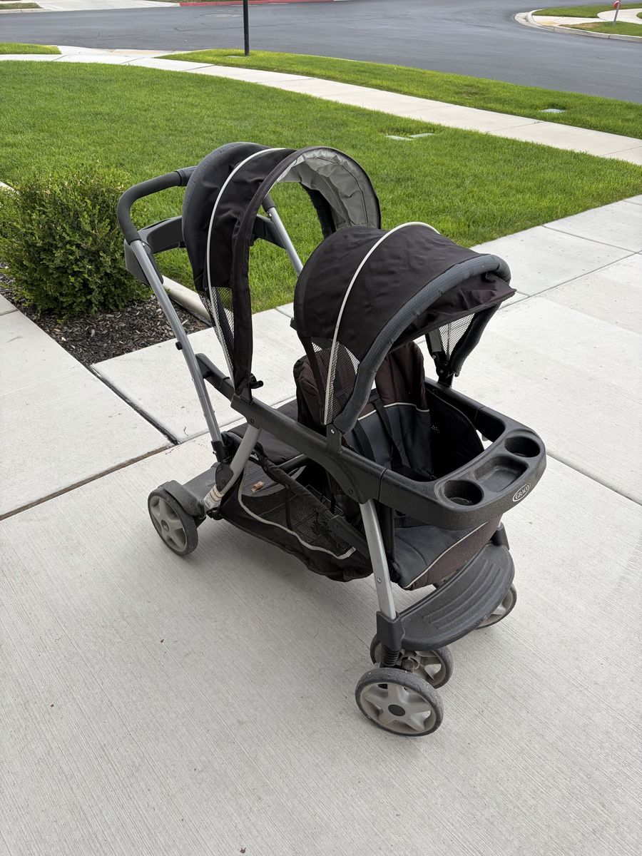 Graco Ready2Grow LX Double Stroller, Stand and Ride, Black/Grey - Used, Good Condition