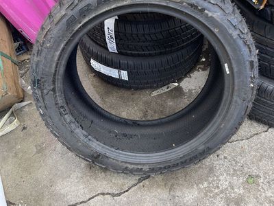 285/45/22 NEW TAMAROCK ARROYO TIRE