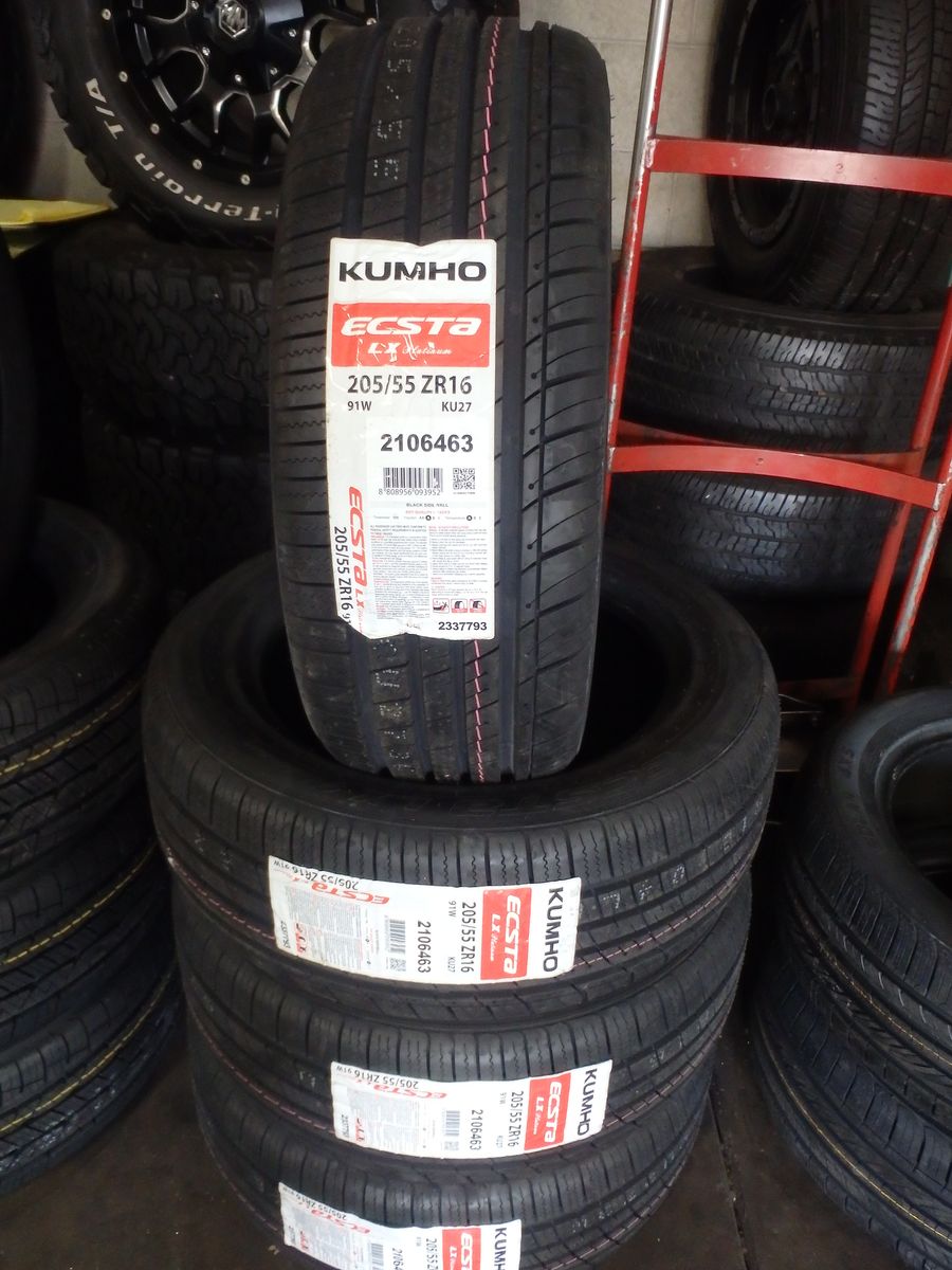 205/55R16 KUMHO ECSTA LX PLATINUM SET OF NEW TIRES