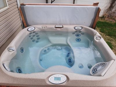 Jacuzzi Hot Tub For Sale