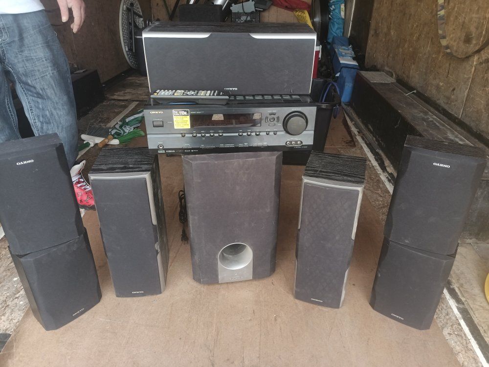 onkyo stereo system