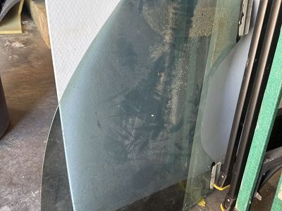 passenger right front window suburban yukon silverado sierra 2015