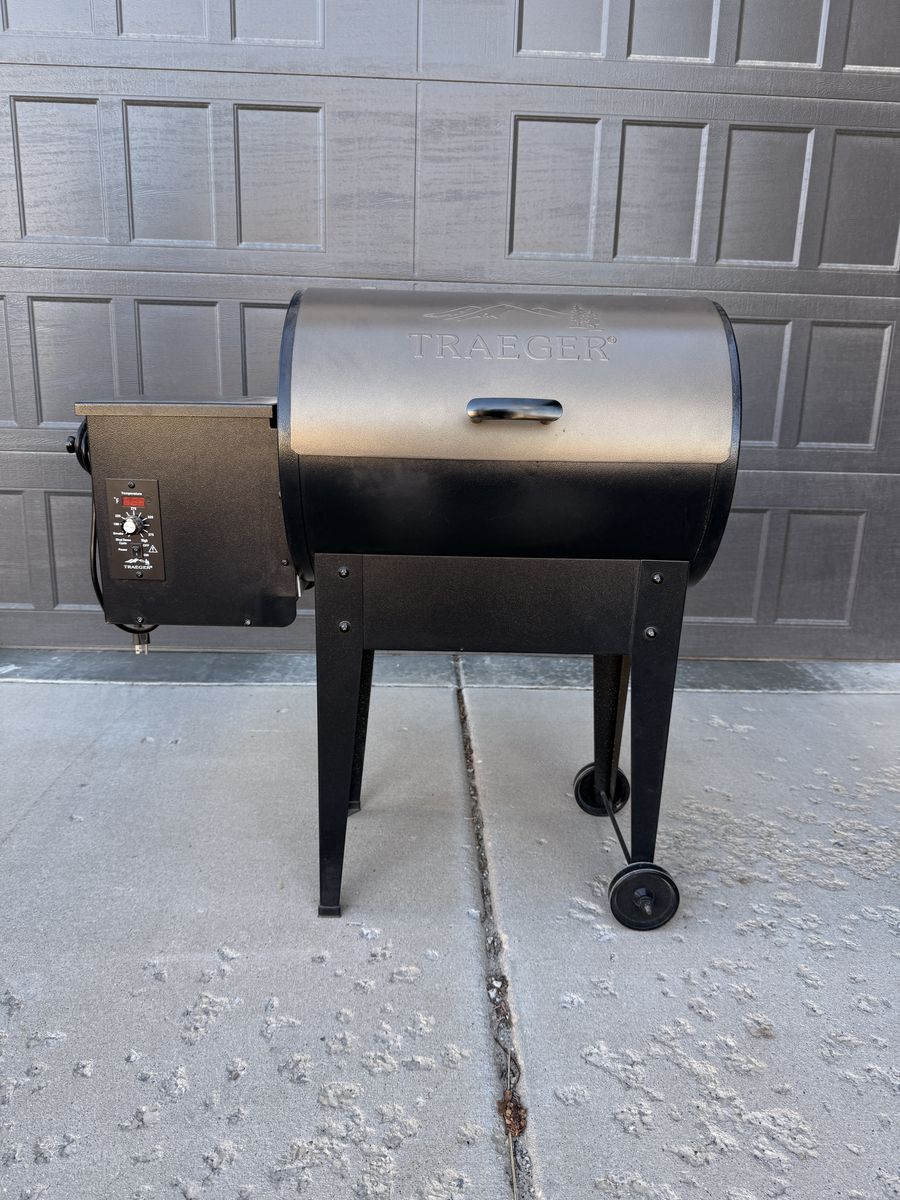 Traeger Junior Elite 20 Pellet Grill