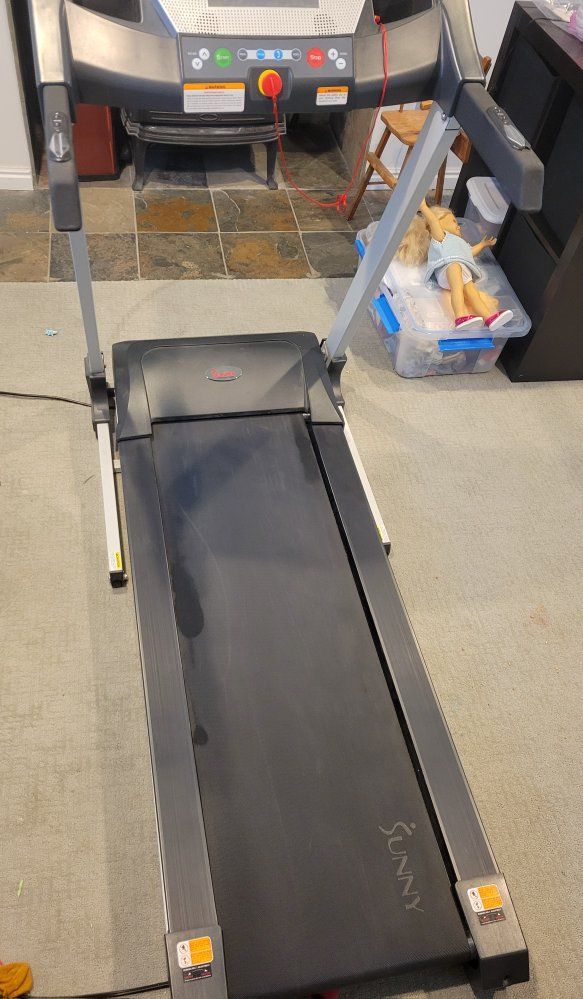 Sunny Health & Fitness SF-T7515 Smart Treadmill with Auto Incline & Bluetooth