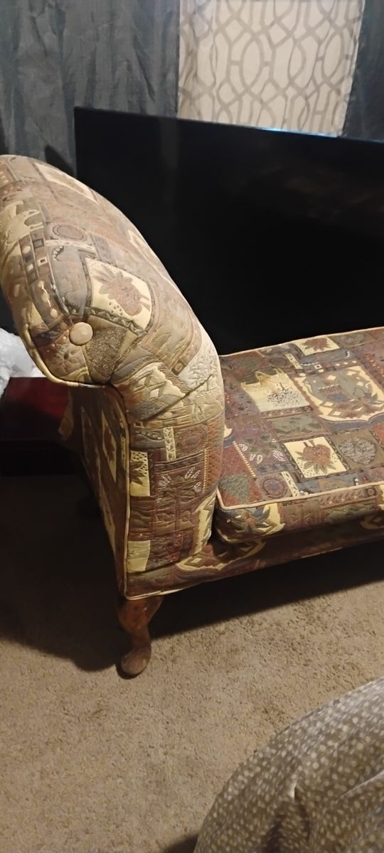 Main image 10