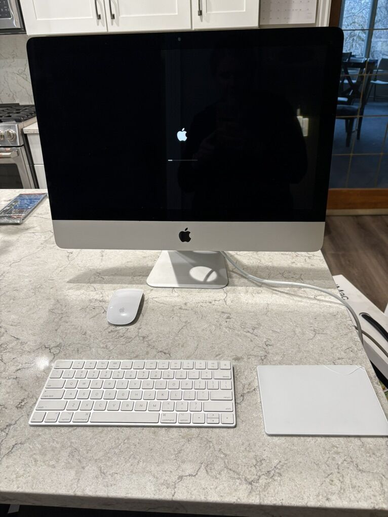 Apple iMac 21.5