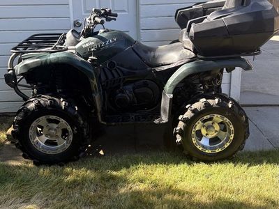 Yamaha Grizzly 660 4x4 ATV.