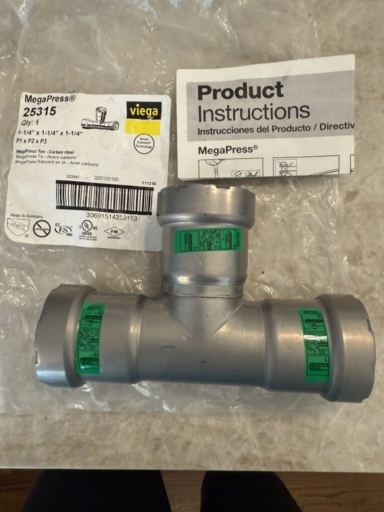 VIEGA MEGAPRESS Crimp Tee Fitting 1 1/4 in