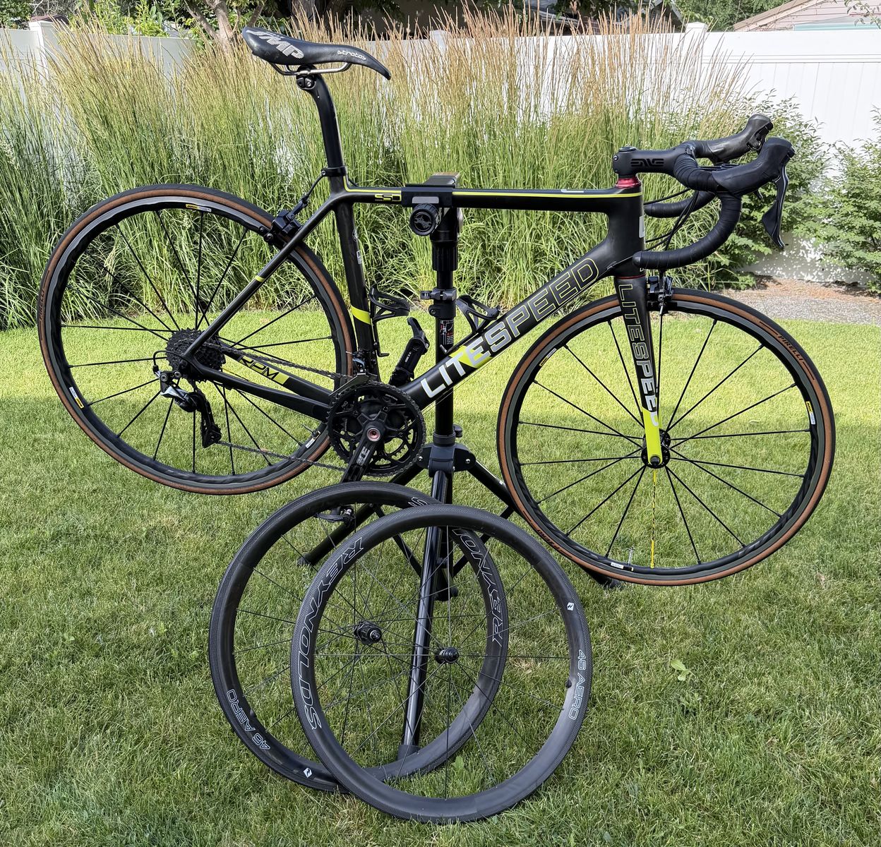 Litespeed L1R  M/L 56cm (5-8” to 5-11”)