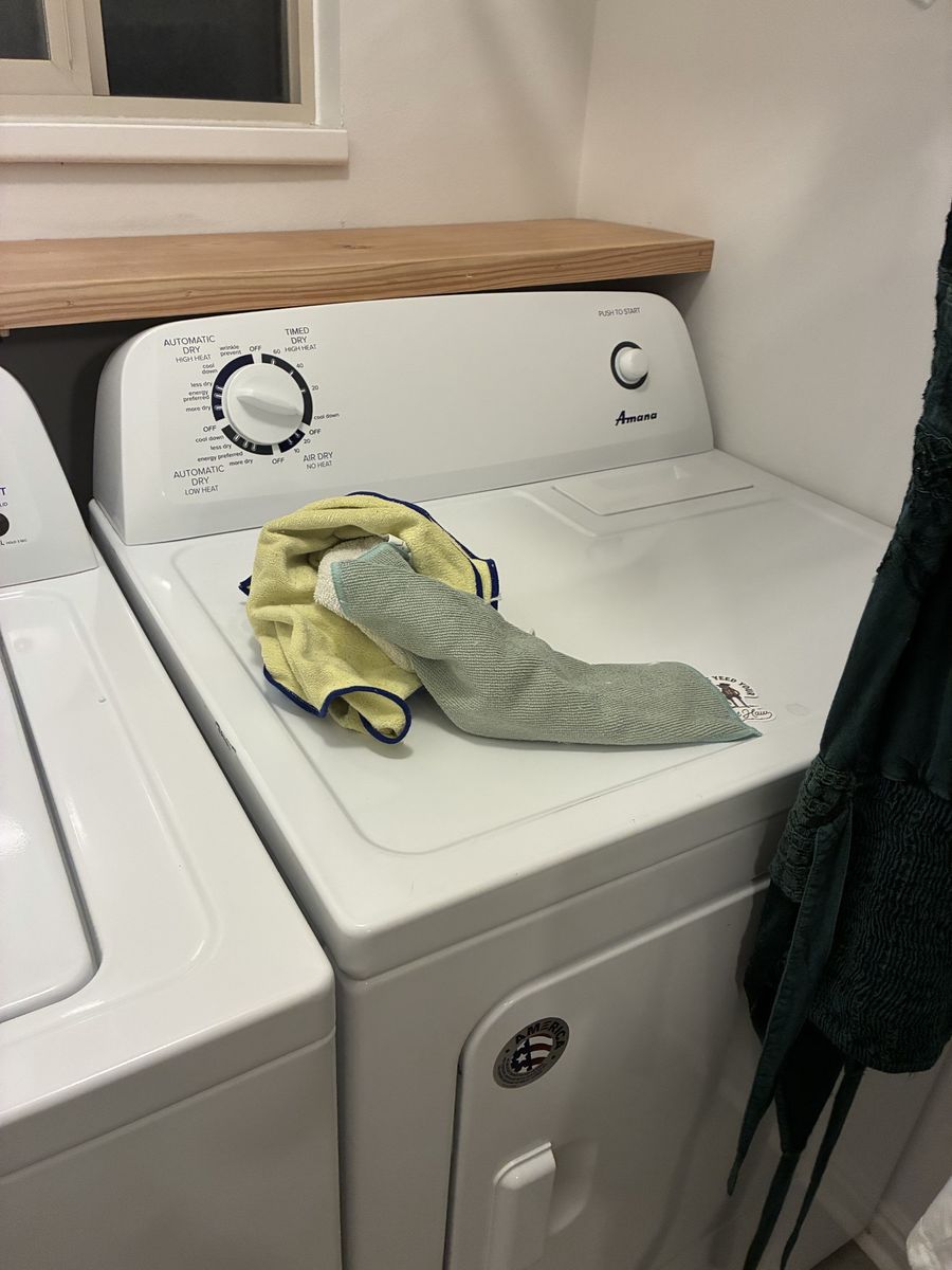 Amana White Top Load Washer & Dryer Set - Good Condition