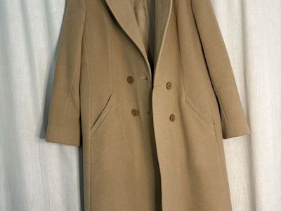 1970s Warren of Stafford for M.G. Kinster Vintage Camel Wool Coat Medium