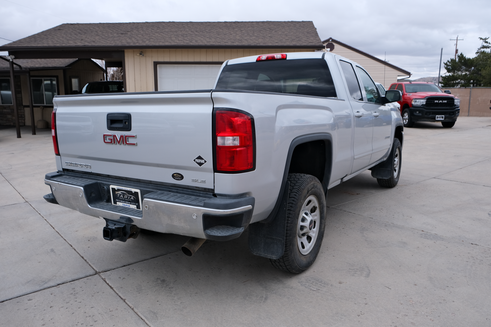 Main image 6