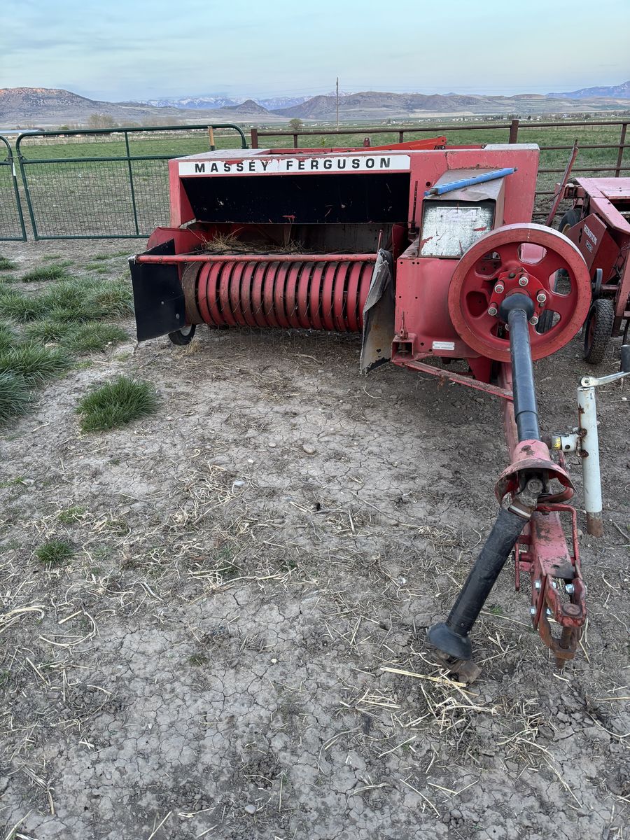 Massey Ferguson Baler