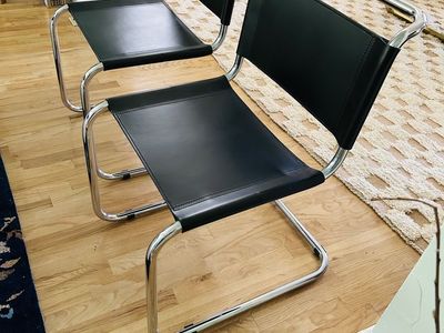 Chairs (set of 2)