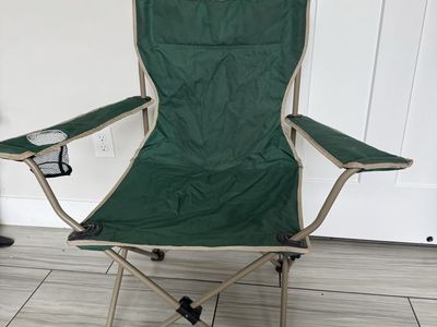 225lbs Folding Green Camping Chair with Cup Holder and Tan Frame