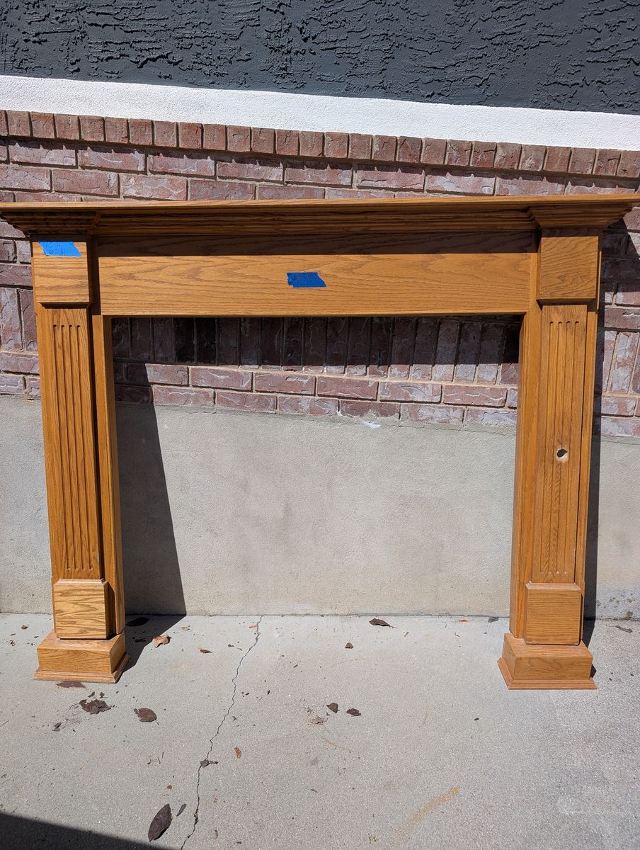 Fireplace mantel