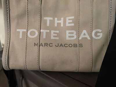 Marc Jacobs Small Canvas The Tote Bag in Beige