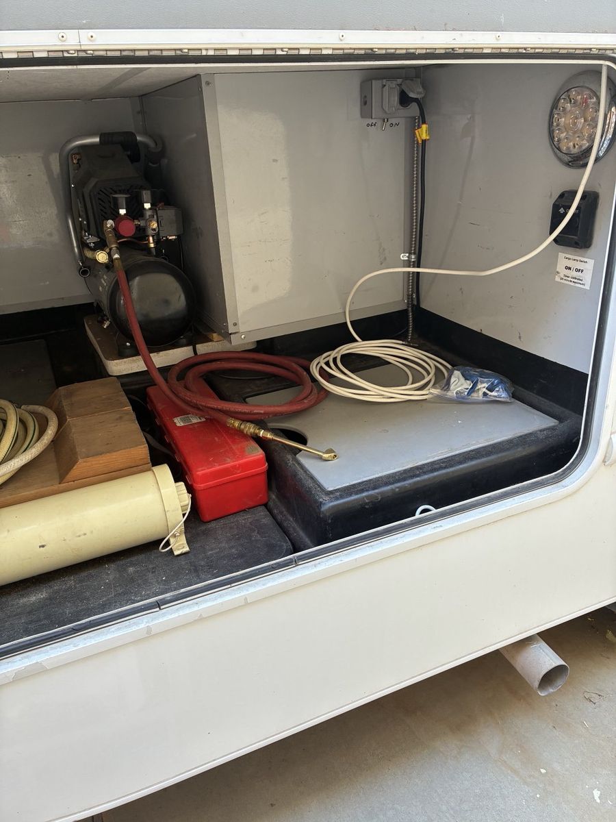 Main image 6