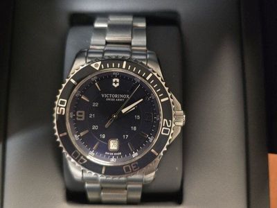 Victorinox Mens Watch
