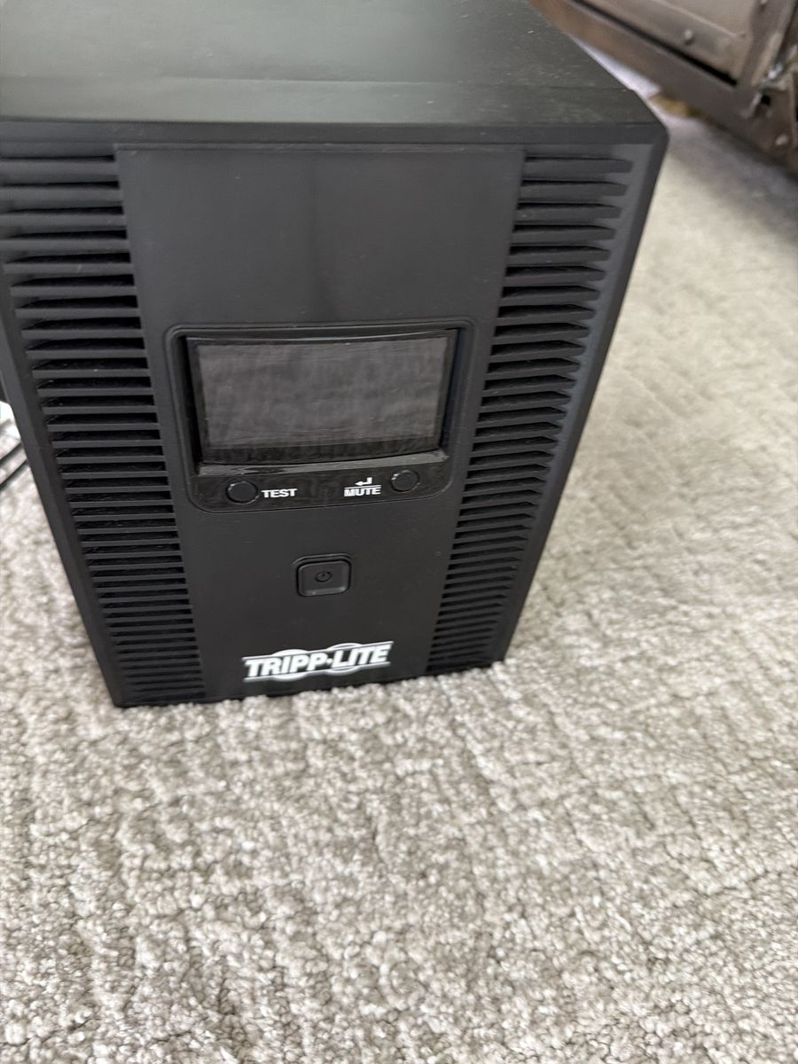 Tripp Lite UPS Battery Backup SmartPro Series - Uninterruptible Power Supply (UPS)