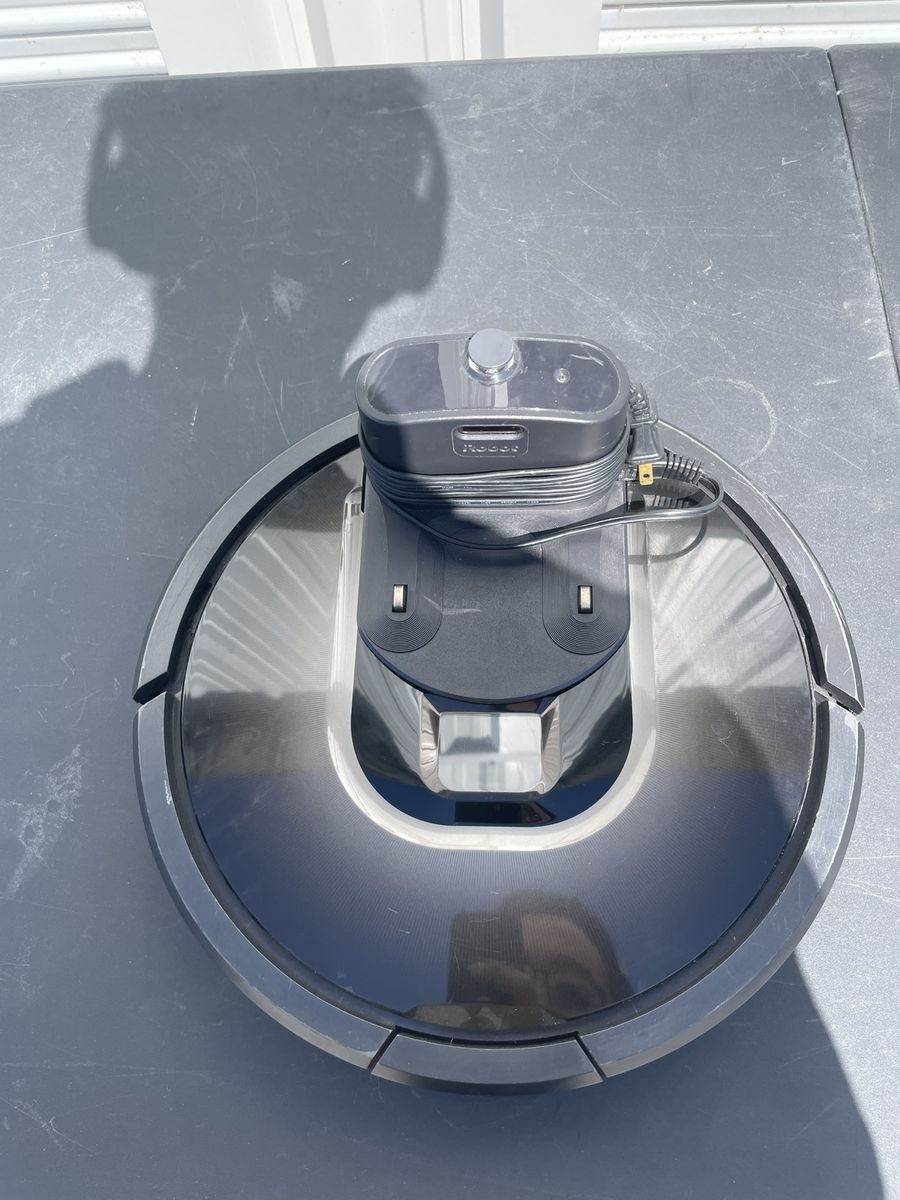 iRobot Roomba Robot Vacuum with Charging Dock