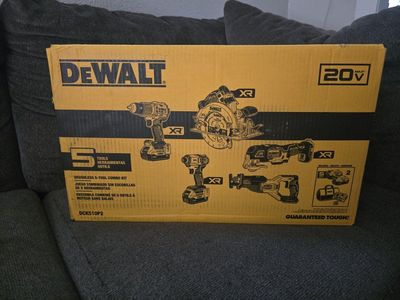New Dewalt 5 Tool Kit