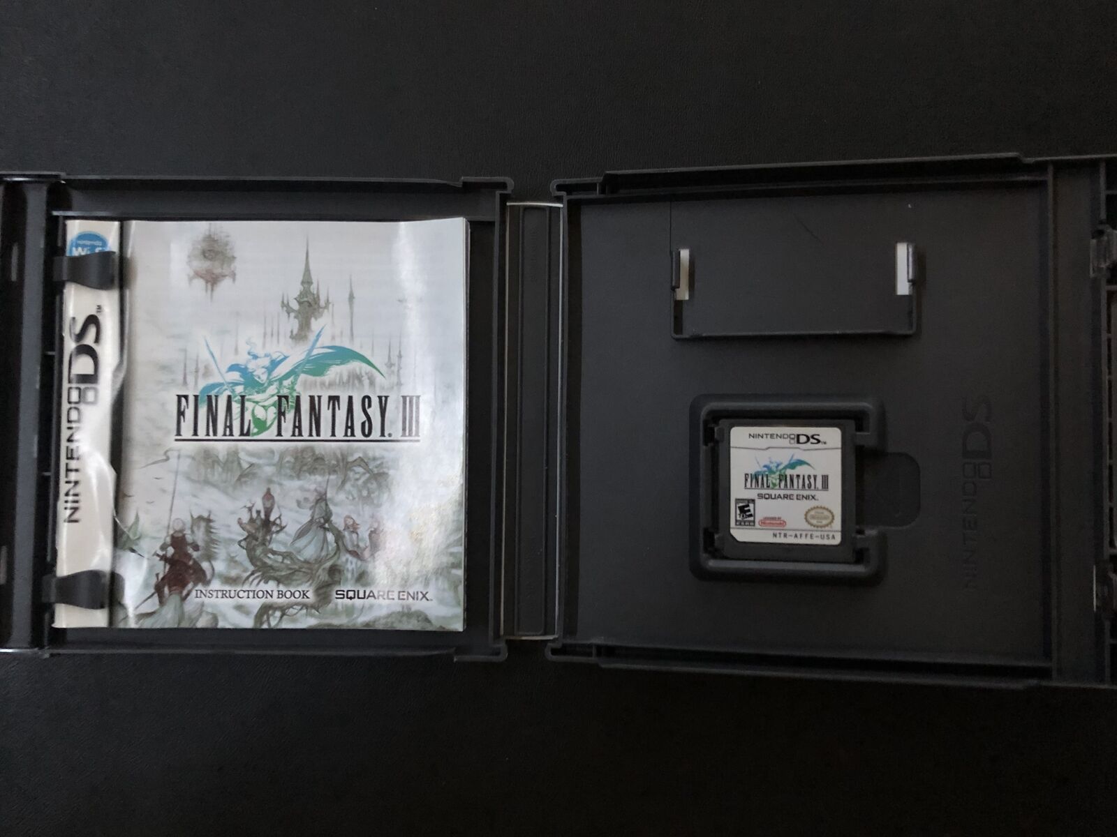 Final Fantasy 3 III Nintendo DS Game CIB Complete