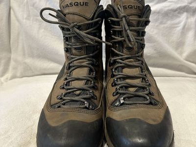 Vasque men’s size 11 brown/grey lightly used hiking boots
