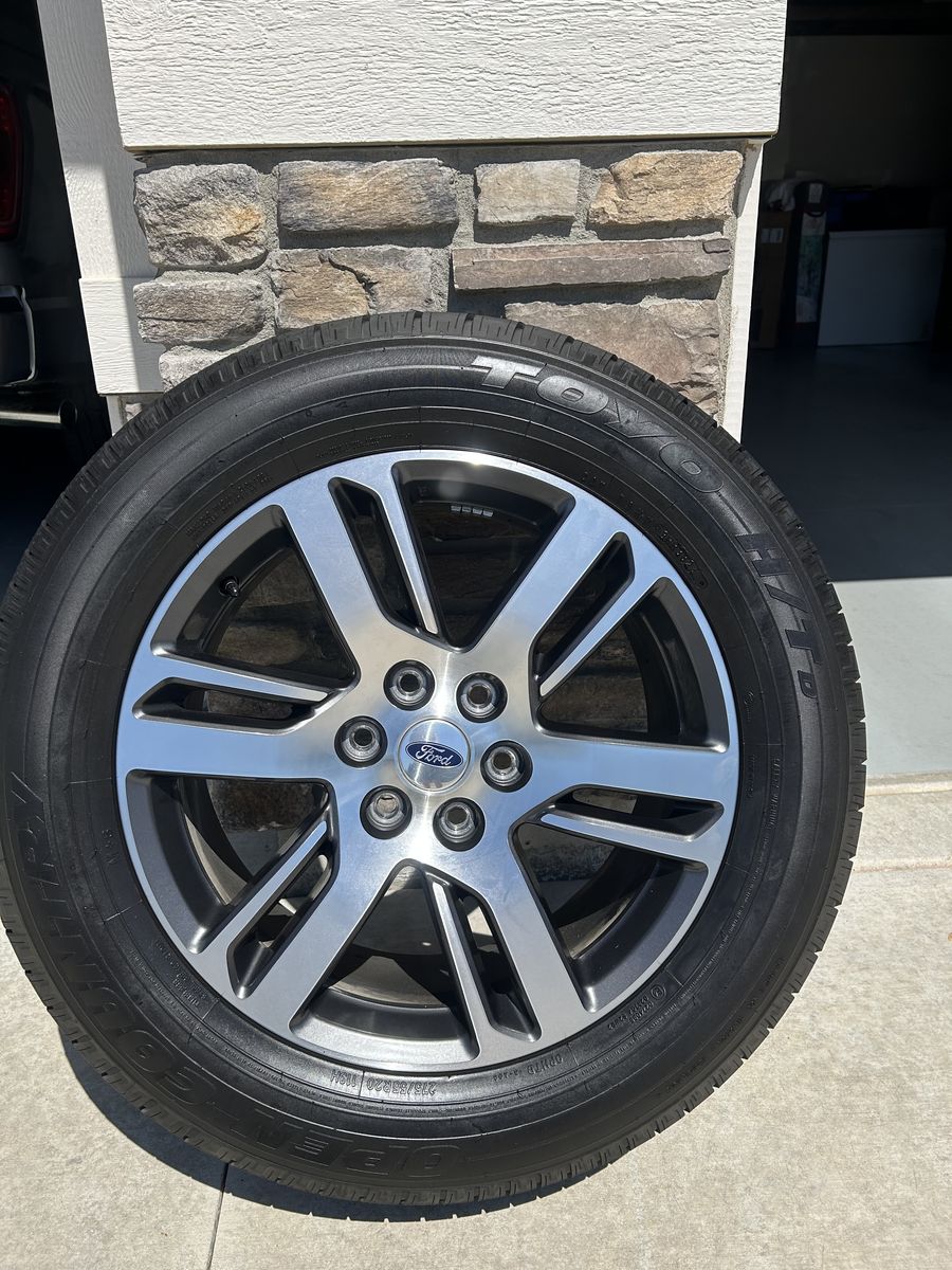 Ford Expedition or F150 wheels and tires